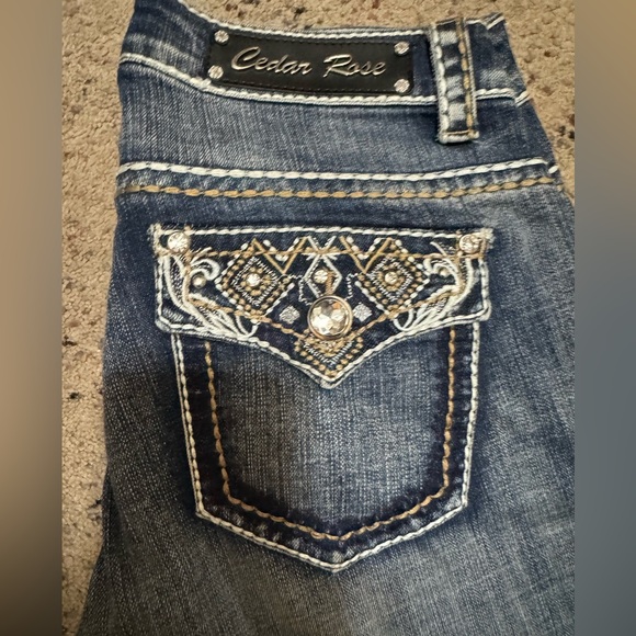 Cedar Rose boot cut jeans - Picture 3 of 5